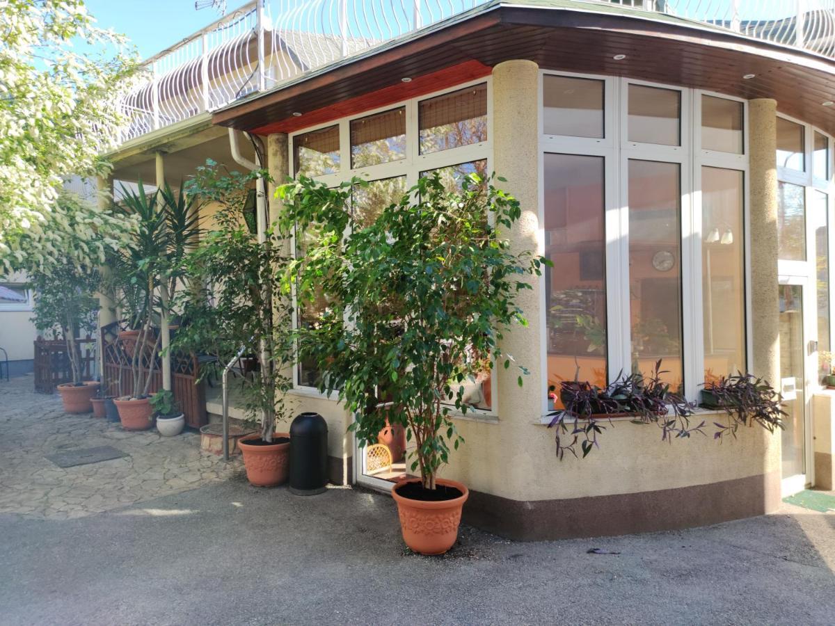 Hotel Oswaldo Budapest Eksteriør bilde