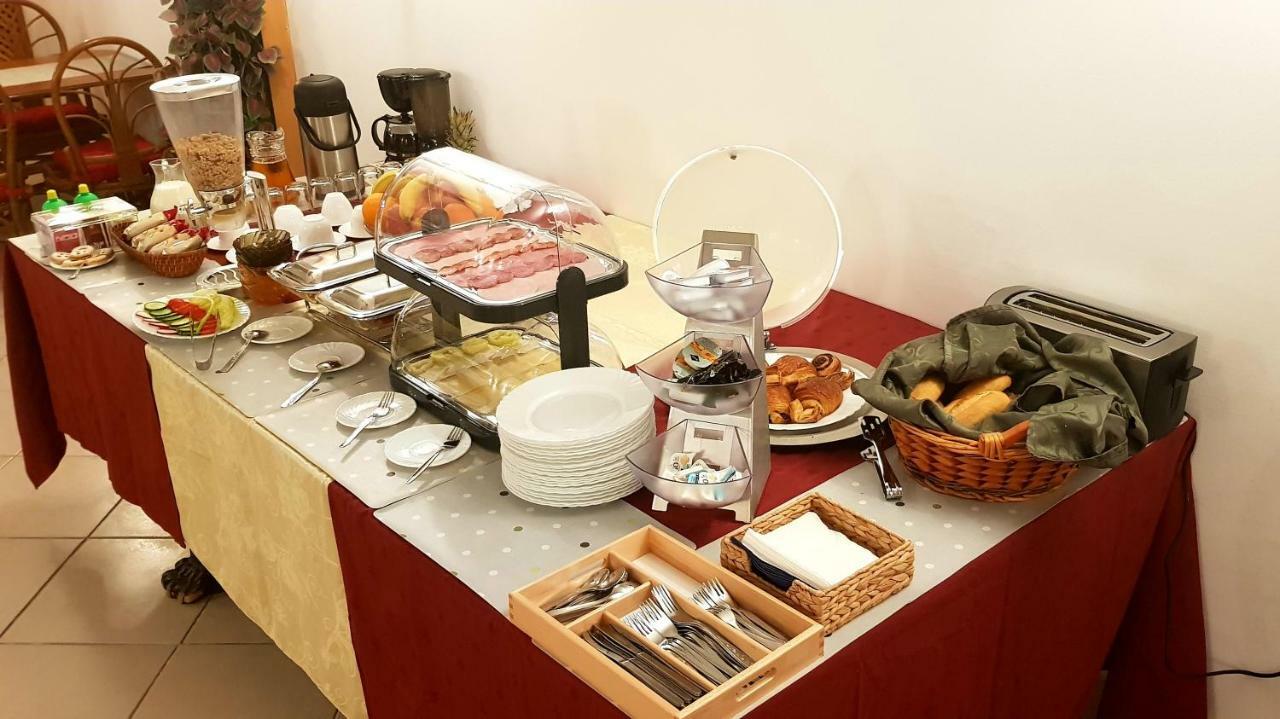 Hotel Oswaldo Budapest Eksteriør bilde